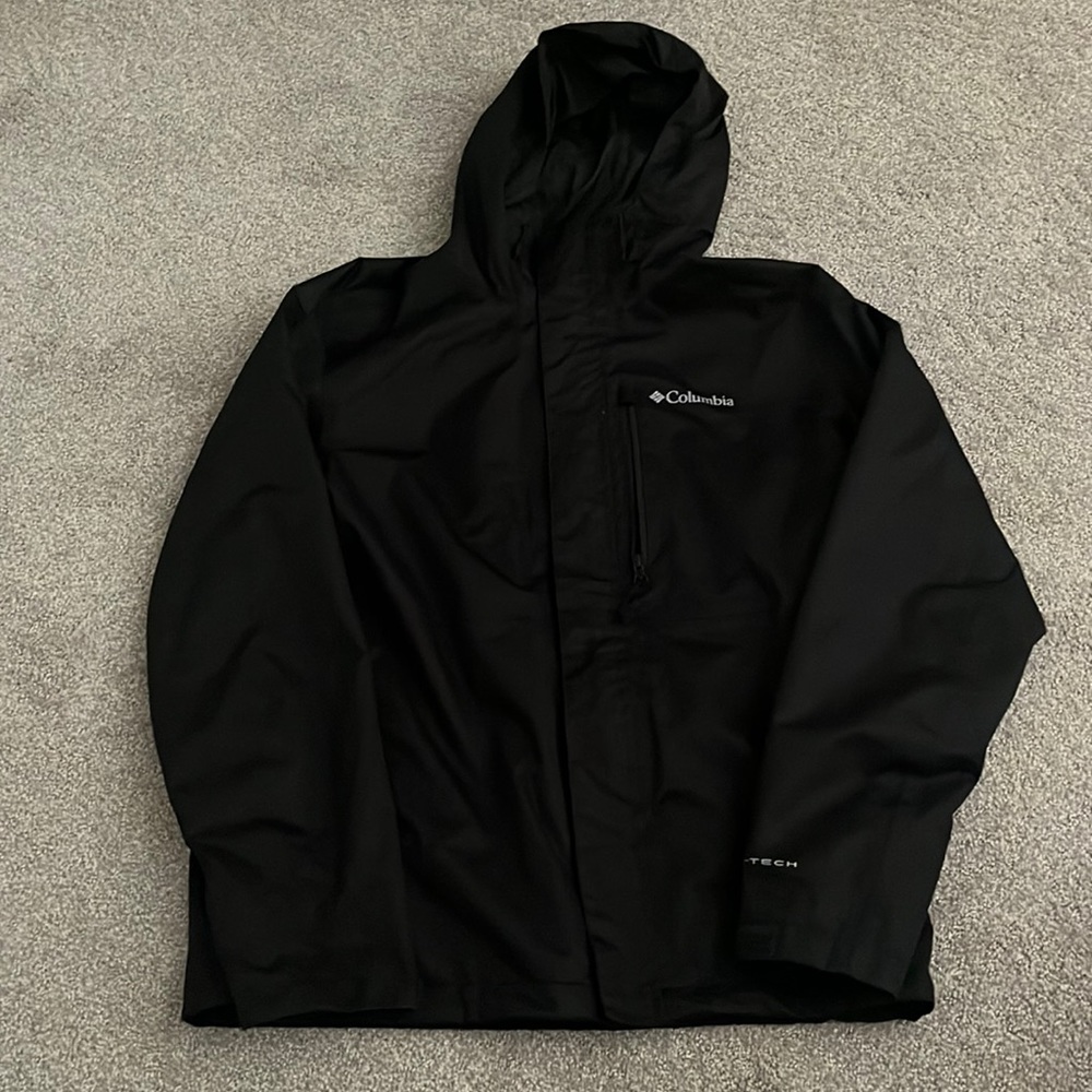 Columbia rain/hiking/tech/ski jacket that has no tears or stains used once